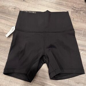 Aritzia TNA Life cheeky high rise shorts